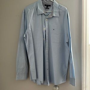 Tommy Hilfiger men’s classic fit Blue button up shirt. Size XL